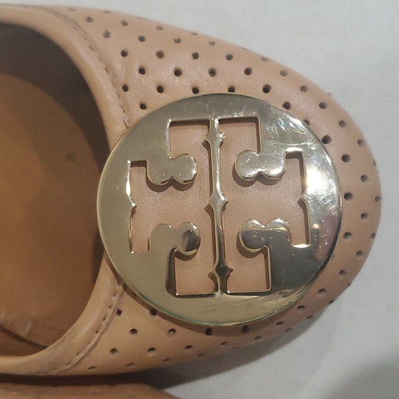 Tory Burch Reva Perforated Leather Ballet Flats Nude/Sable Gold Logo US 9 - Picture 7 of 9